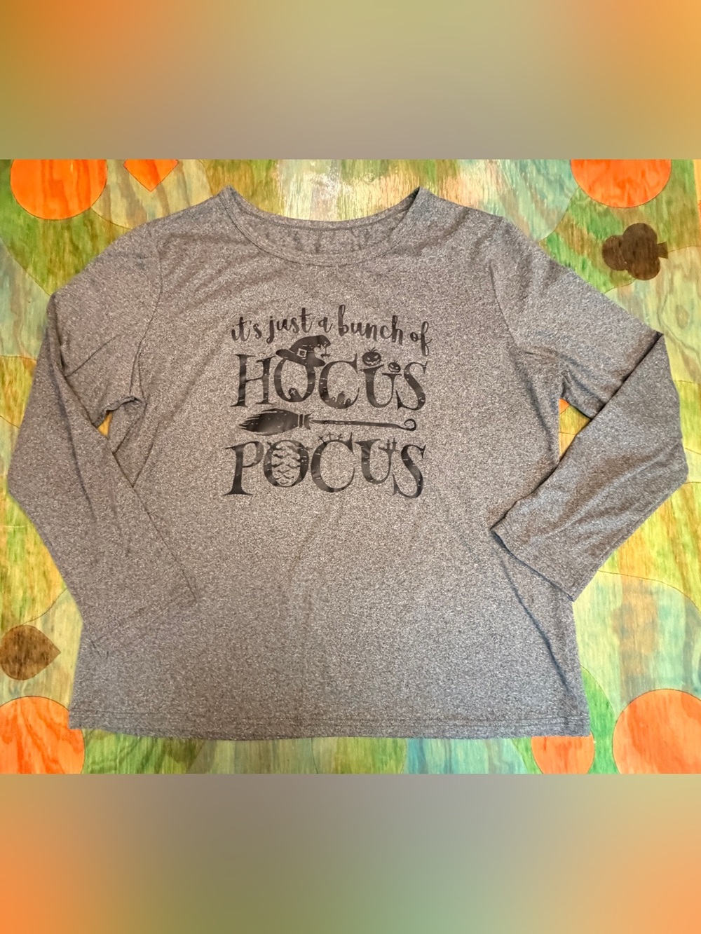 Womens Hocus Pocus Gray Long Sleeve Shirt Size XL Pullover Lightweight Crewneck